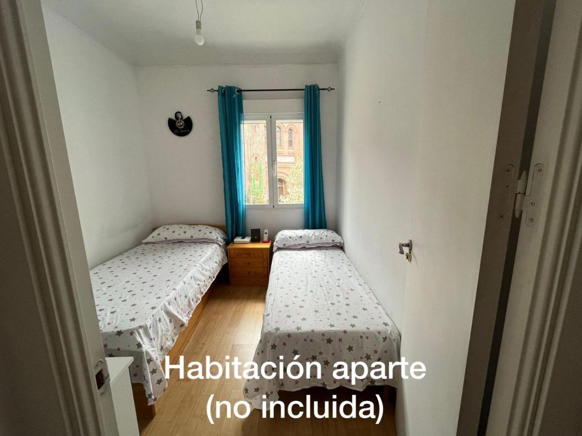 Habitación Matrimonial En Piso Compartido En El Centro De Habitación en casa particular Madrid